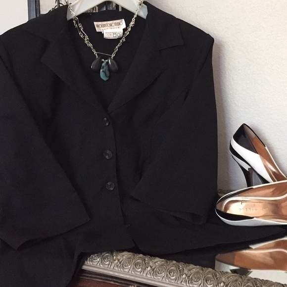 Brownstone Studio NY Jackets & Blazers - $15 SALE Lightweight 3/4 Sleeve Vintage Blazer Classic Black BROWNSTONE NY
